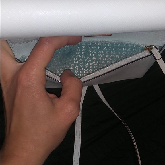 Kate Spade wallet with strap - Picture 5 of 5